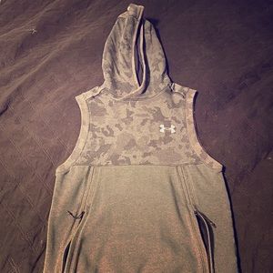 Under armor cut off pullover